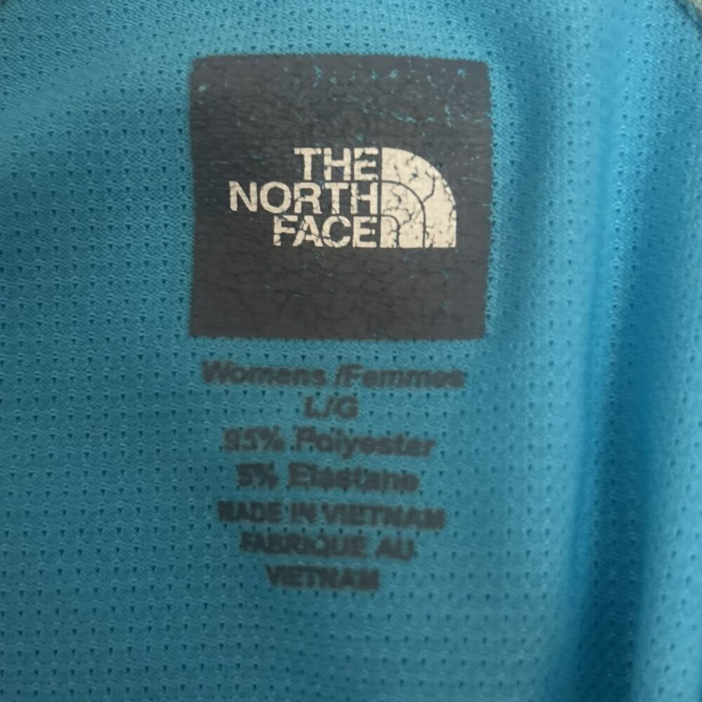 The North Face dry-fit workout shirt - Picture 4 of 5